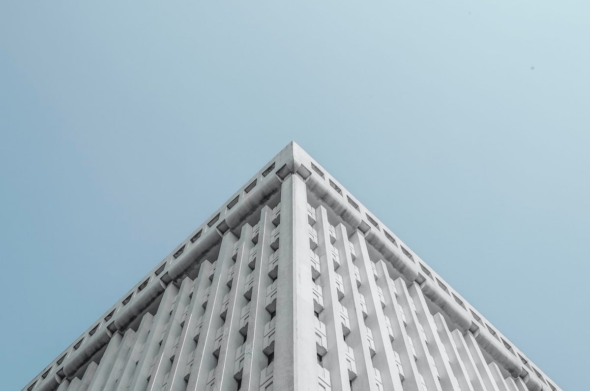 市值蒸发100亿美元，lululemon为何被资本抛弃？