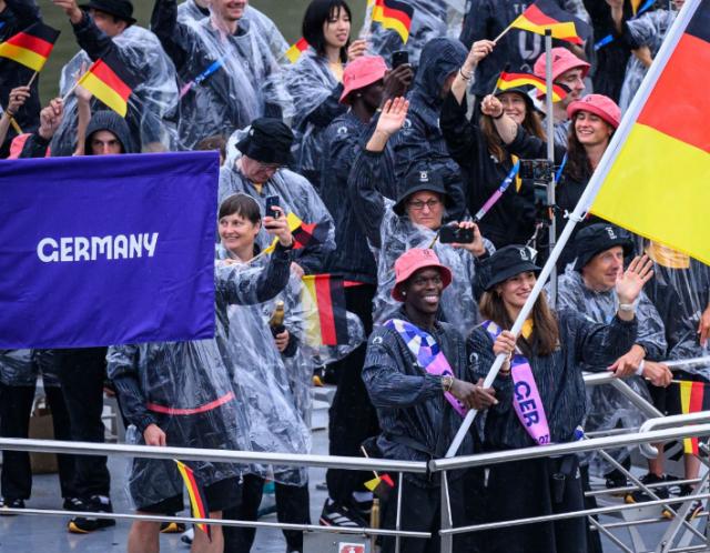 开云体育入口-施罗德当旗手看齐诺天王，展望奥运：能赢任何对手