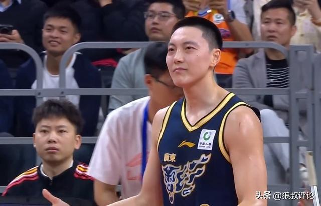 开云app-广东vs北控前瞻：杜锋主场40分大败欲反弹，胡明轩徐杰PK廖三宁