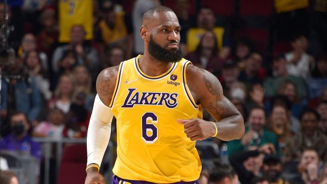 1661179672731019466.jpeg lebron-james-lakers-cavs-20222103-cropped.jpeg